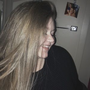 Meet your Posher, Alyssa